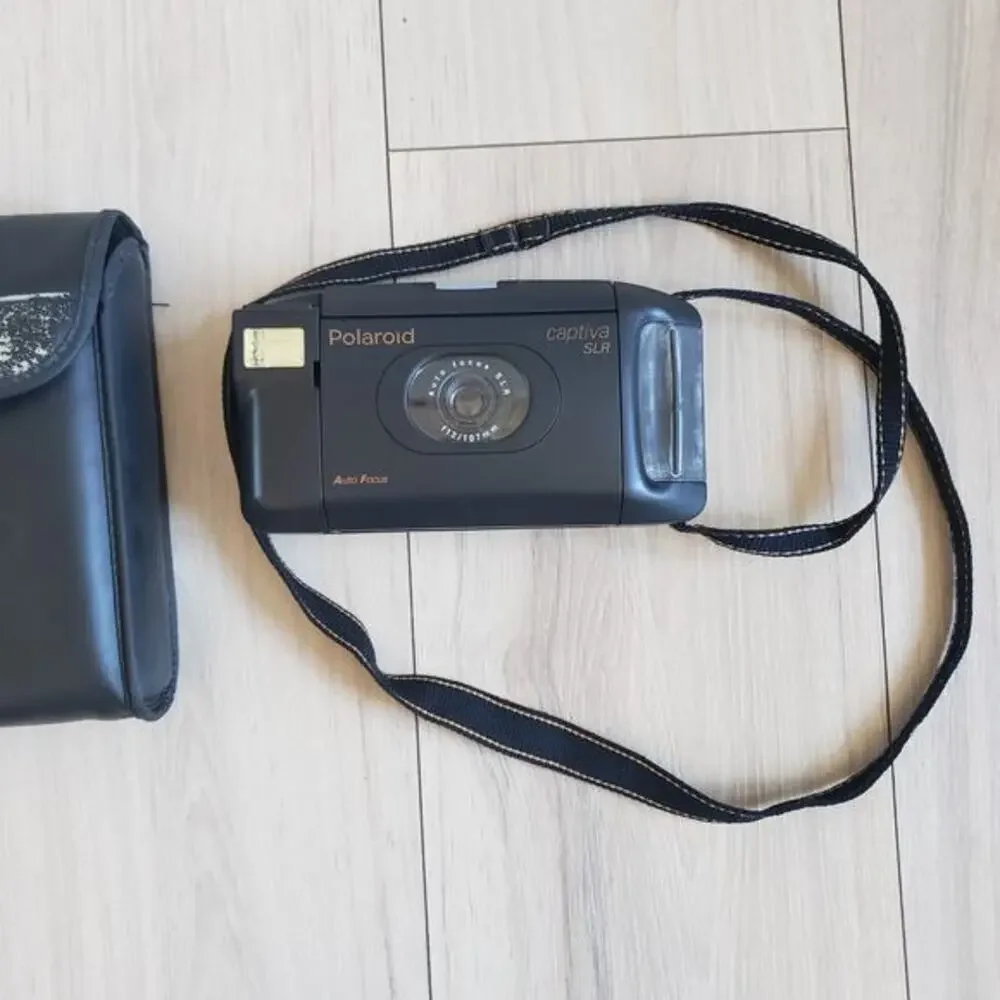 Polaroid Captiva SLR Auto Focus Instant Film Camera 90s Tested w/ Case